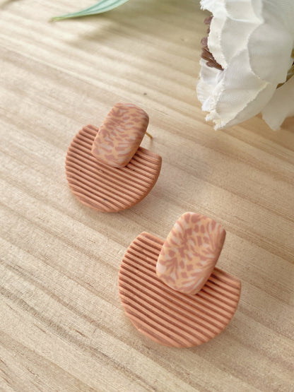 Pendientes geométricos de arcilla polimérica – Cúpula Fabrics terracota
