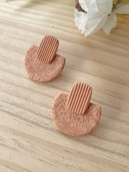 Pendientes geométricos de arcilla polimérica – Cúpula Fabrics terracota