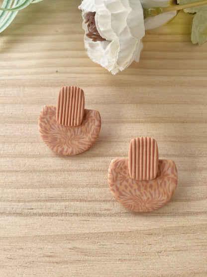 Pendientes geométricos de arcilla polimérica – Cúpula Fabrics terracota