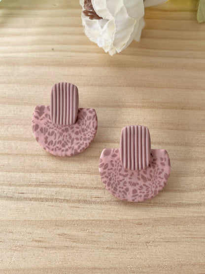 Pendientes geométricos de arcilla polimérica - Cúpula Fabrics rosa empolvado