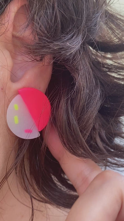 Pendientes geométricos de arcilla polimérica – Círculo Sprinkles neón